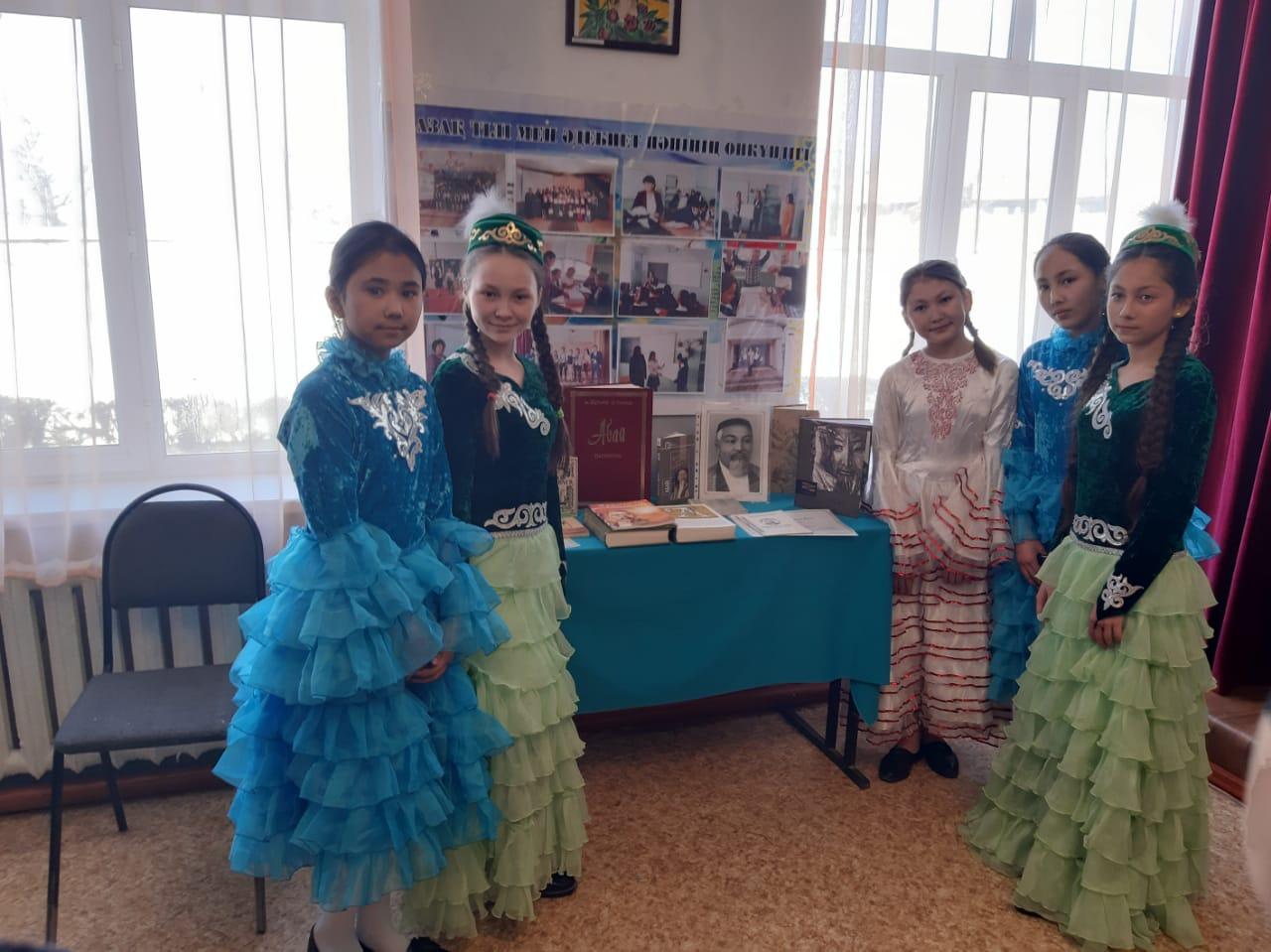 Қазақ тілі мен әдебиеті пәні апталығы